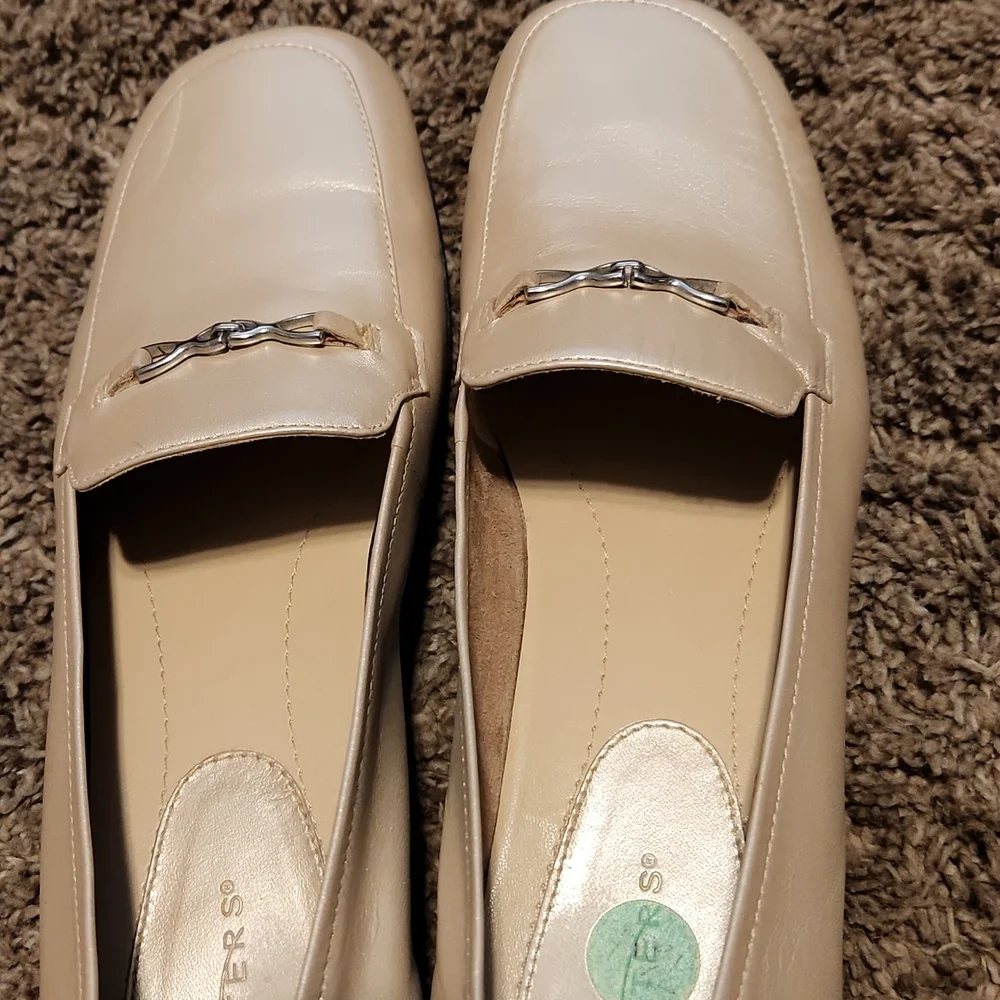 Fancy tan shoes